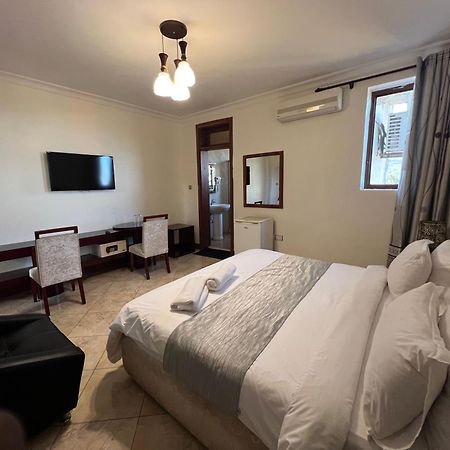 Nejobugg Palace Hotel Nkoanrua Экстерьер фото