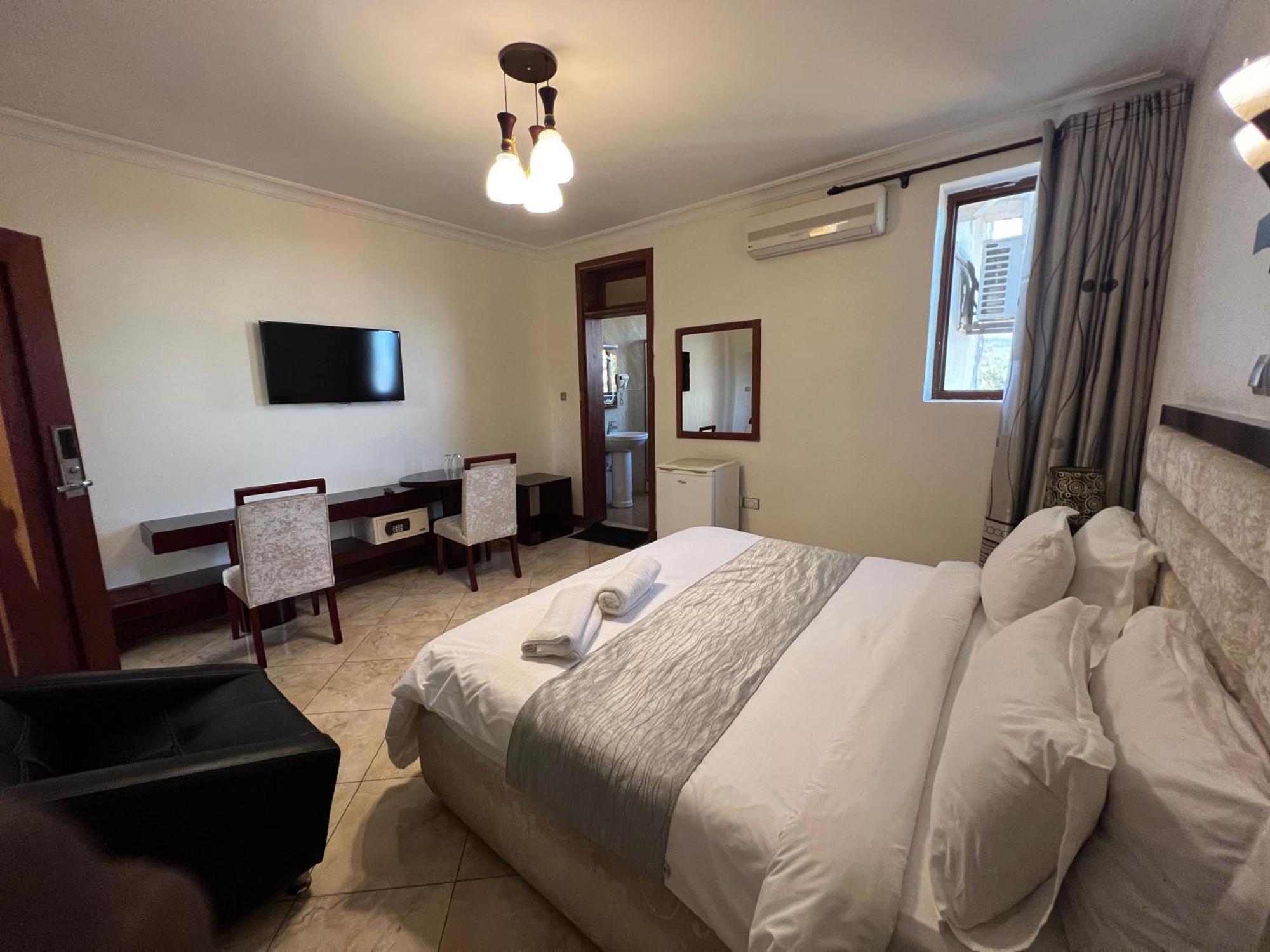 Nejobugg Palace Hotel Nkoanrua Экстерьер фото