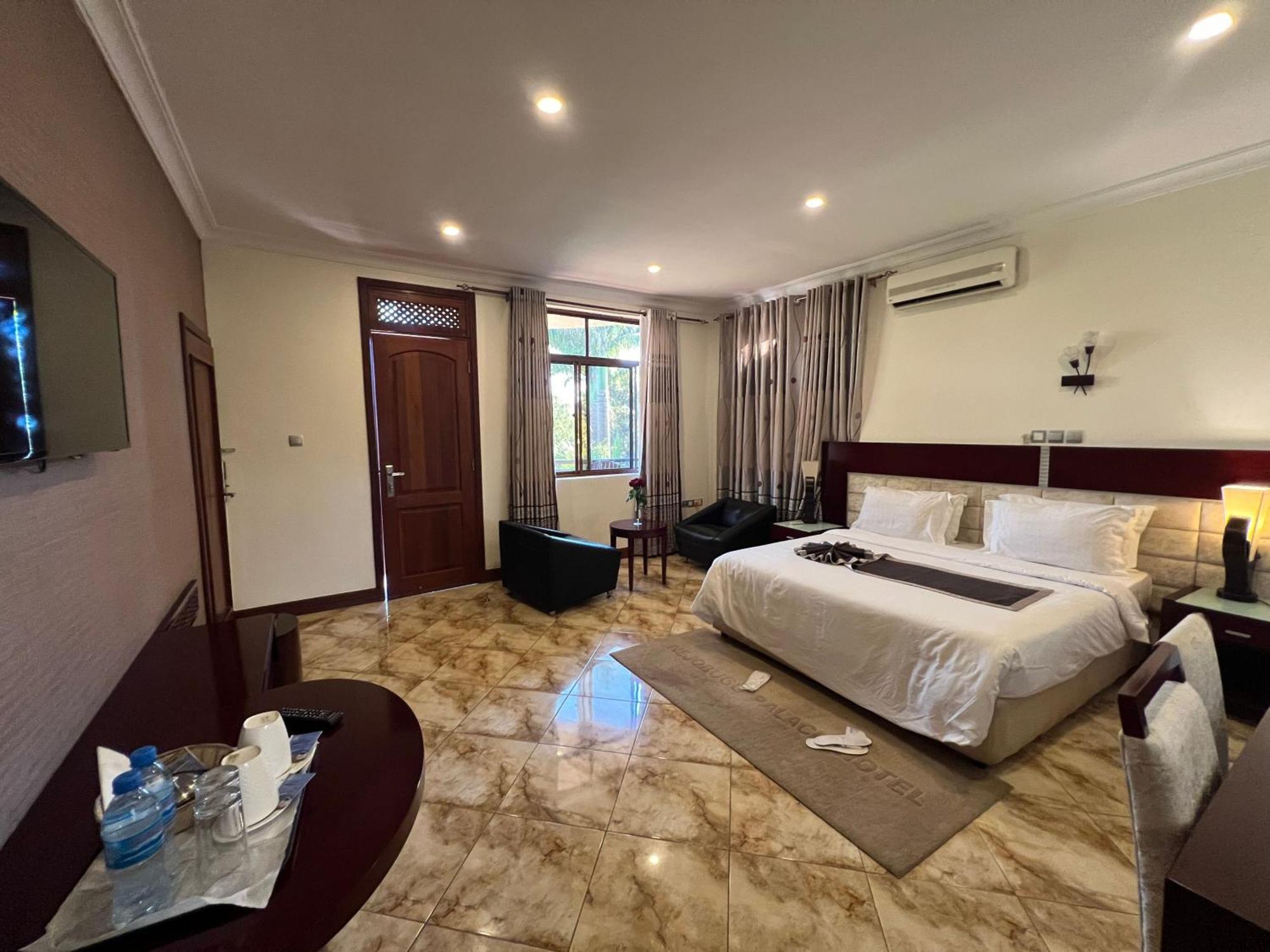 Nejobugg Palace Hotel Nkoanrua Экстерьер фото