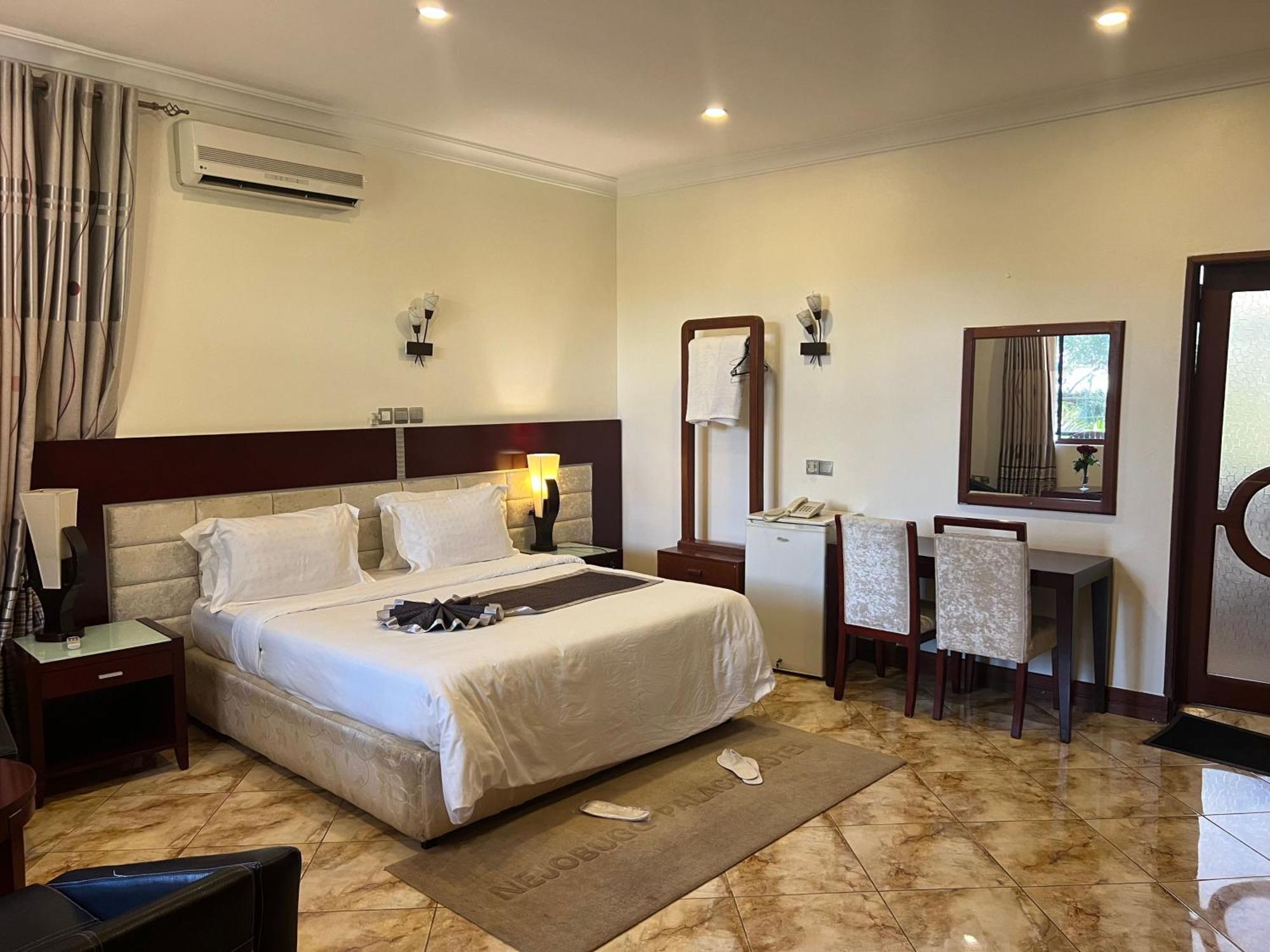 Nejobugg Palace Hotel Nkoanrua Экстерьер фото